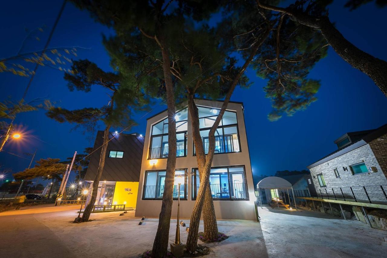 Gangneung Haesolnaeeum Pension Exterior foto